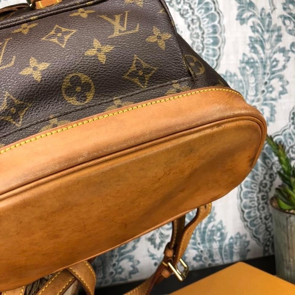 Authentic Louis Vuitton Montsouris MM Backpack - Picture 8 of 16